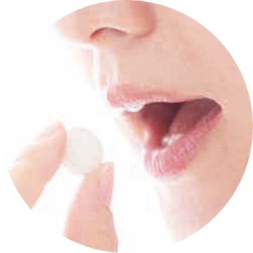 噛まずに5分間なめて溶かします。